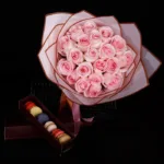 20_pink_roses_with_6pcs_macaroons.jpg