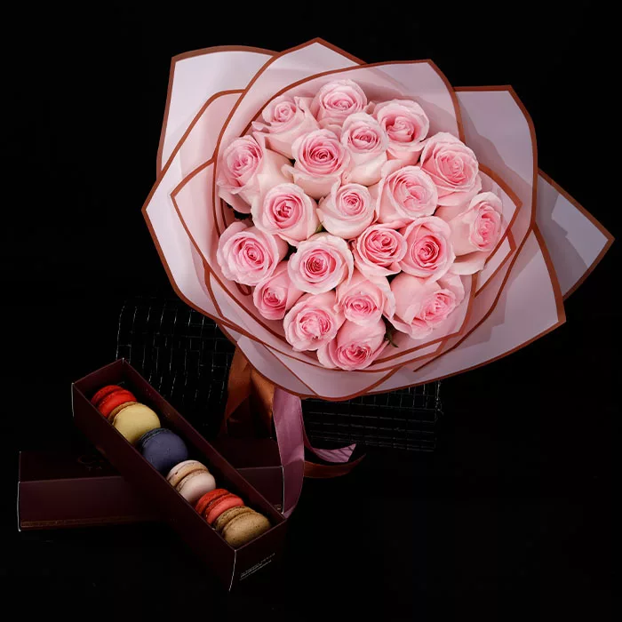 20 pink roses with 6pcs macaroons jpg