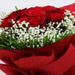 bouquet_of_red_roses_with_chocolate.png