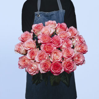 Pink Rose Hand bouquet online flower delivery