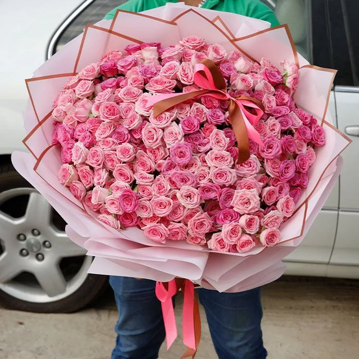 pink centric bouquet jpg