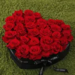 red_roses_in_heart_shaped_box_1.jpg