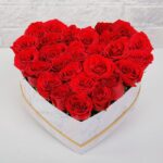 red_roses_in_heart_shaped_marbled_box_1.png