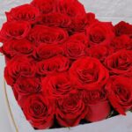 red_roses_in_heart_shaped_marbled_box_2.png