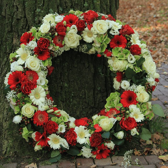 red white wreath