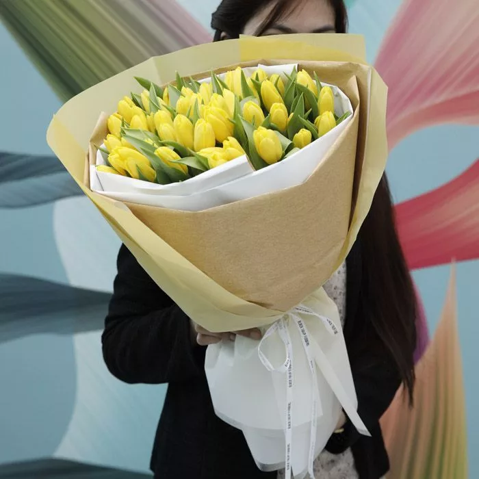 yellow tulips 50 stems 1 jpg