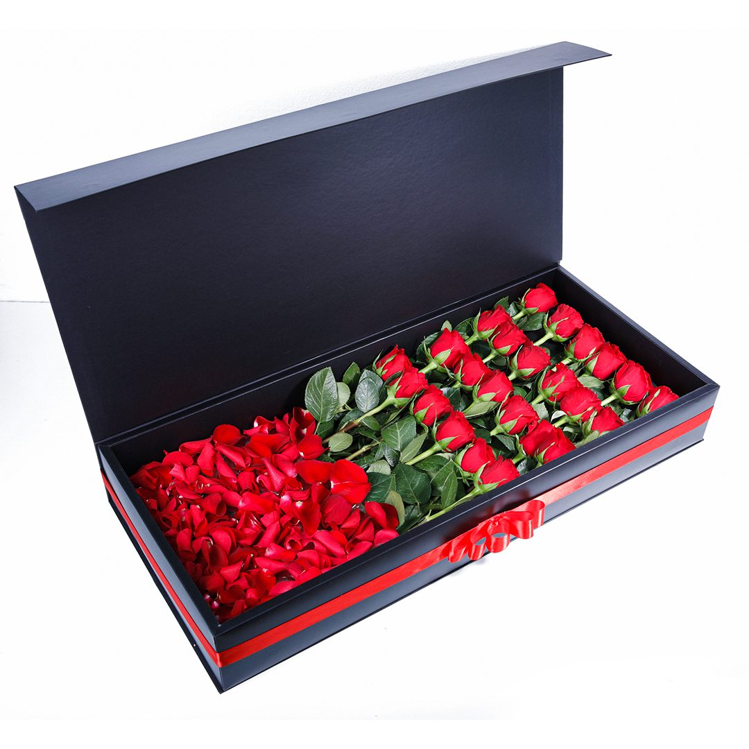 Romantic Duo flower box by Black Tulip Flowers
