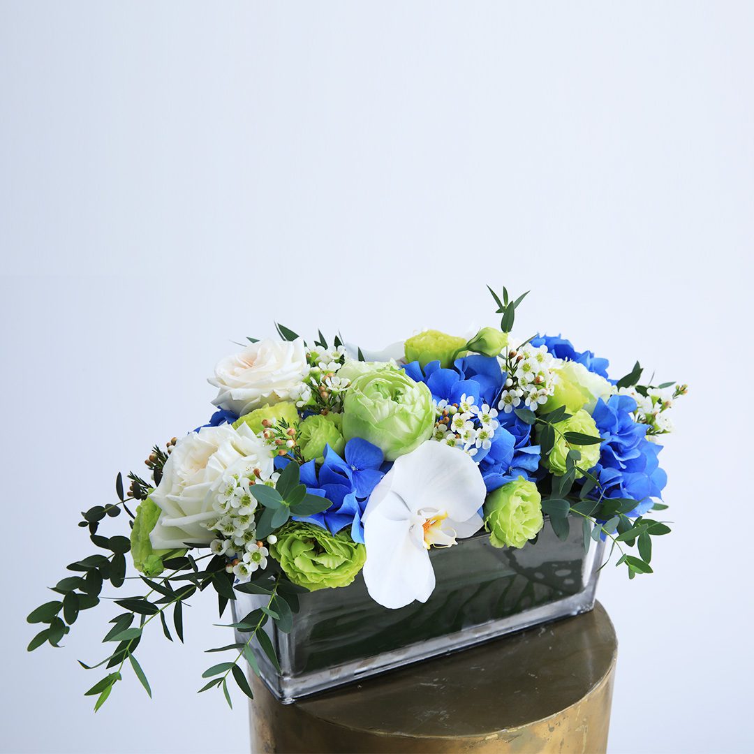 Sincere Centerpiece flower arrangement by Black Tulip Flowers