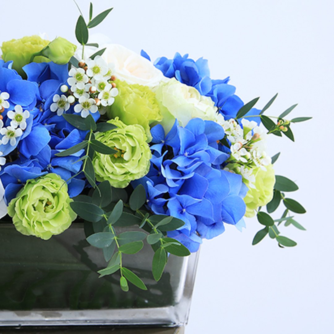 Sincere Centerpiece flower arrangement by Black Tulip Flowers