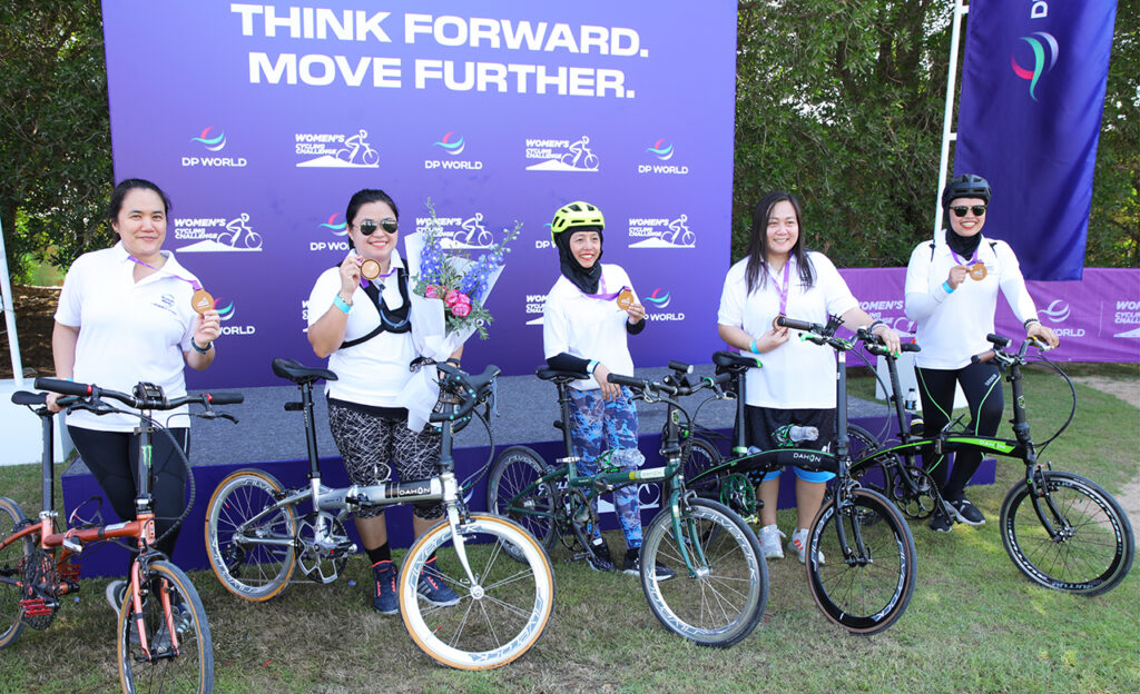Black Tulip Flowers partners with the DP World Women's Cycling Challenge to Award the Winners 3 04 6