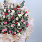 Fresh Pink-White Roses Bouquet 4 03