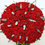 1500 Red Roses in Majestic Vase 3 04