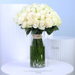 white-rose-vase