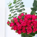 Dark Pink Spray Rose in Vase (20 stems) 5 04 84