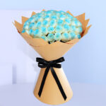 blue-painted-rose-bouquet