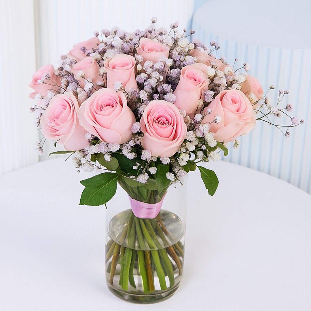Pink Roses In Base 20 Pink Roses with Gypso | Elegant Glass Vase Arrangement