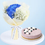 white-blue-hydrangea-bouquet-cake-01