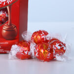Lindor Milk Chocolate Box - 200g 3 03