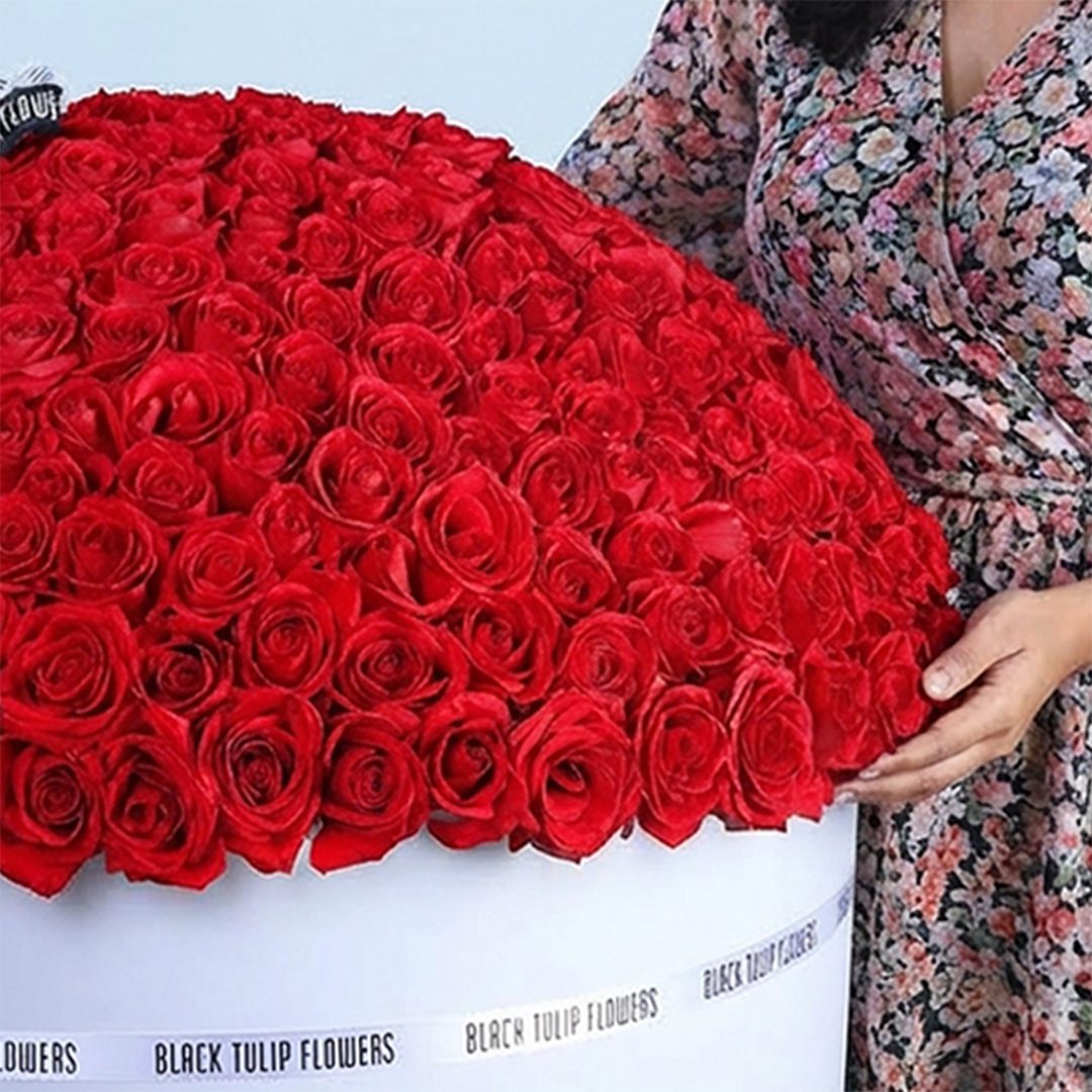4000 Roses Iconic Red - 400 Red Roses in White Box for Romantic Events