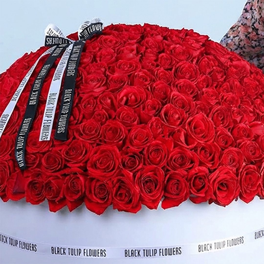 4000 Roses Iconic Red - 400 Red Roses in White Box for Romantic Events