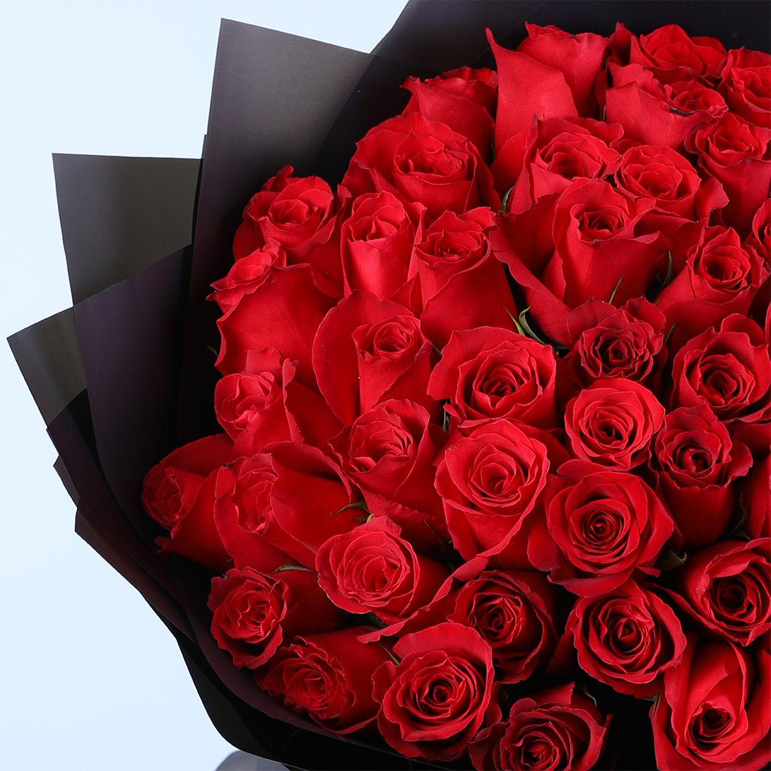 Red Roses Bouquet in Black Wrap | Red Roses Bouquet