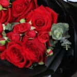 valentine-red-roses-black-wrap_04
