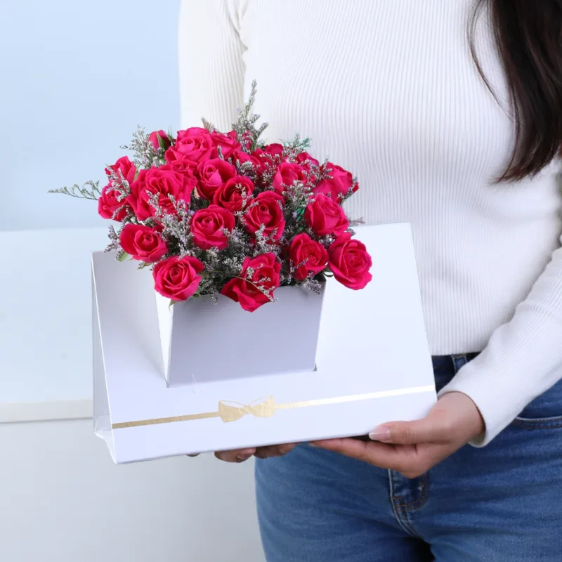 dark-pink-spray-rose-white-envelope-box Dark Pink Spray Rose White Envelope Box featuring 6 stems of fresh dark pink spray roses with delicate caspia arranged in a premium white envelope-style flower box for gifting and special occasions.