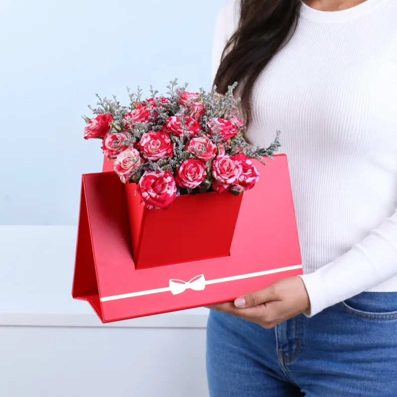 double-colour-spray-rose-envelope-box double colour spray rose envelope box