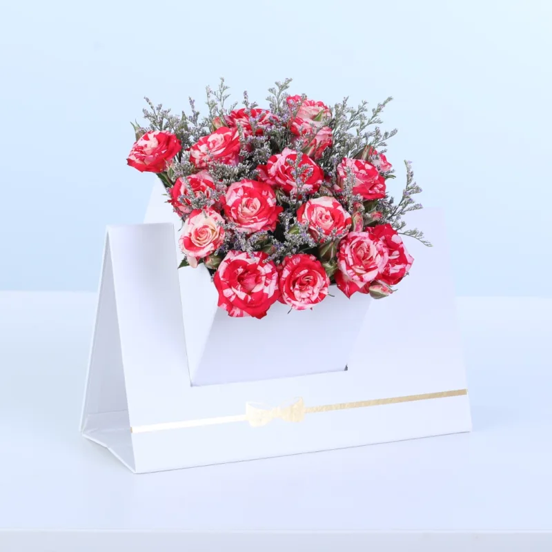 double-colour-spray-rose-white-envelope-box_02 double colour spray rose white envelope box 02
